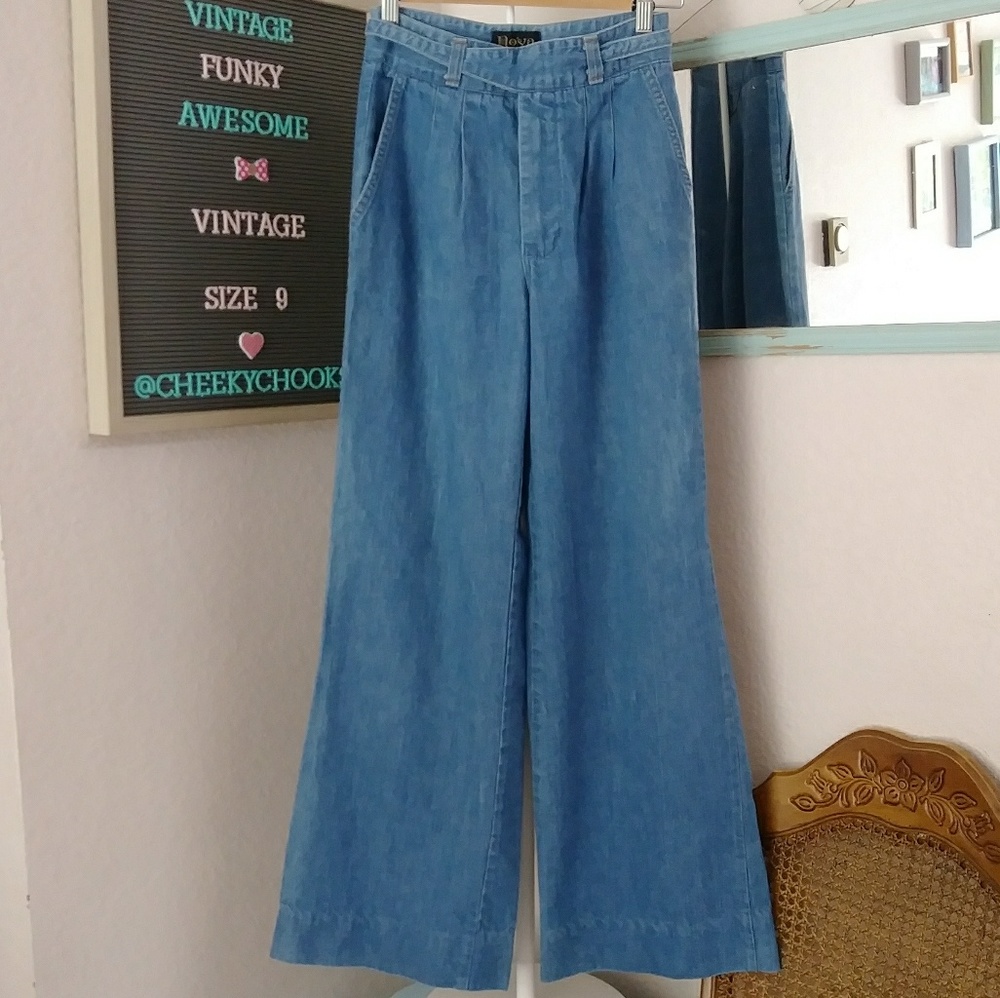 FINAL PRICE·LAST DAY 1970s Vintage bell bottoms
